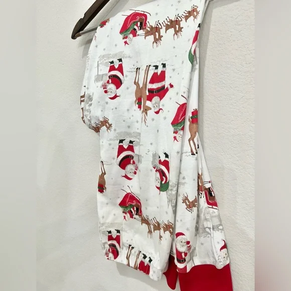 Pottery Barn Heritage Santa Adult S Women’s pajamas NWOT - Picture 8 of 9